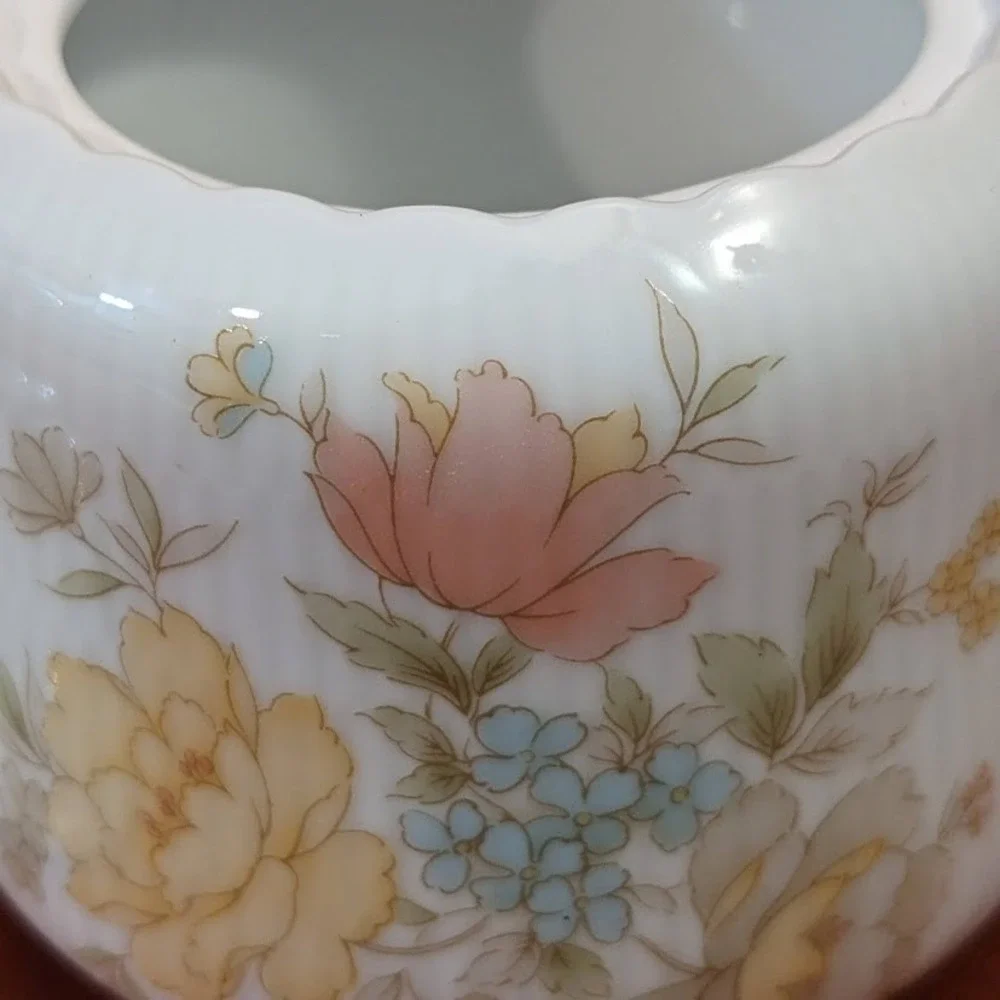 Vintage Ichiyama Toen‎ Japan Floral Porcelain Sugar Bowl w/Lid Ribbed Edge